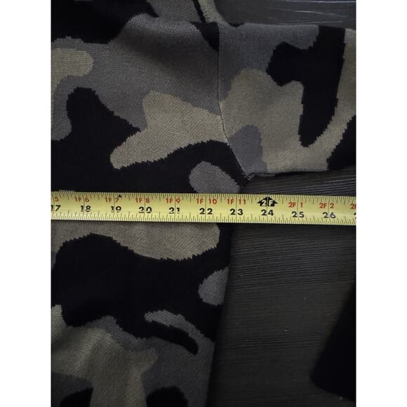 Isaac Mizrahi Lounge Sweater Super Soft Tunic Grunge Tactical Camouflage Size XL - Picture 5 of 7